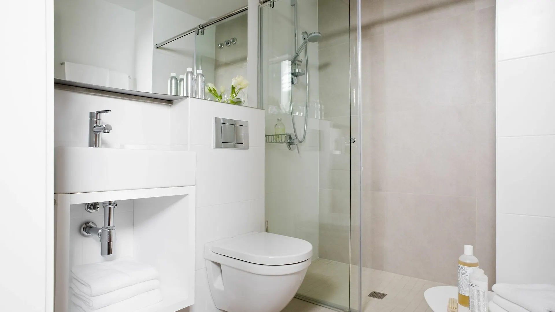 Eric Voekel Boutique Apartments - Hamburg Suites 4*,