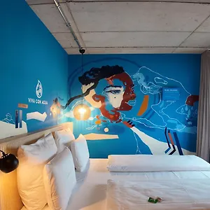 Viva - Ein Haus Brunnen Baut Otel