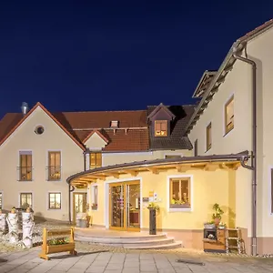Zum Goldenen Kreuz Hotel Moosbach (Oberpfalz)